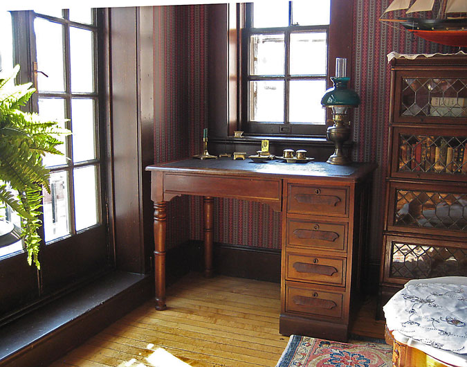 lathrops-desk